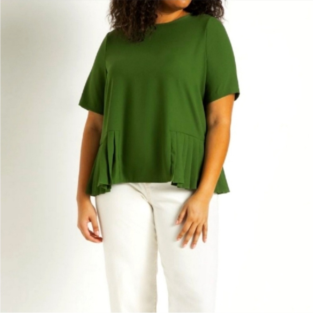 New Eloquii Pleated Hem Top Sz 28 forest elf green short sleeve